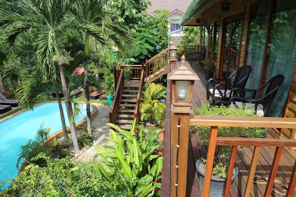 Liam'S Guesthouse Adults Only Chiang Mai Luaran gambar